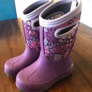 Bogs Size 11 Purple Winter Boot rated 37C